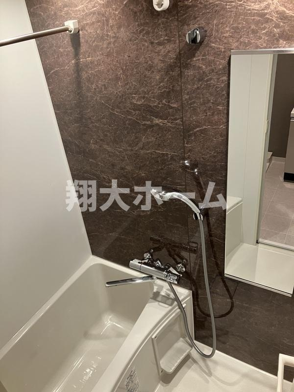 ＲＥＬＵＸＩＡ千住大橋の浴室