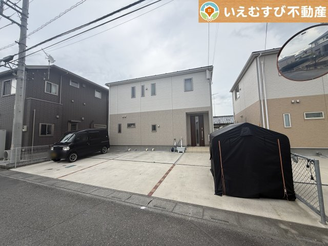 深谷市武川　中古戸建の駐車場