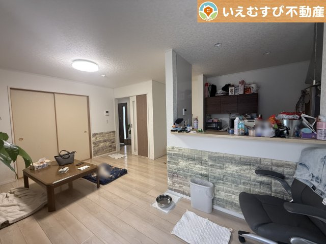 深谷市武川　中古戸建の居間・リビング