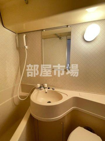 上野アビタシオンの洗面所