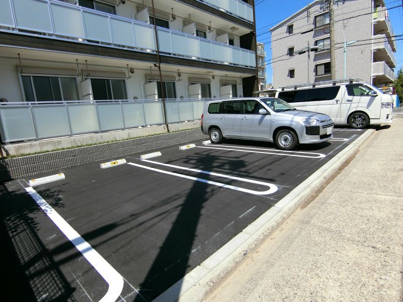 リブリ・Cordon Bleu星宮 の駐車場