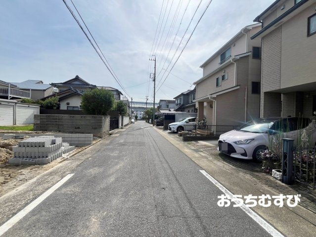 名東区神里1期(全2棟)の前面道路含む現地写真