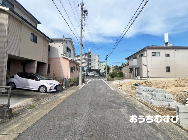 名東区神里1期(全2棟)の前面道路含む現地写真
