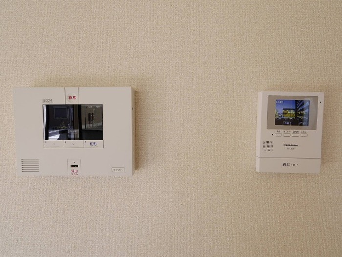 ゼピュロス学園の森 Eのセキュリティ|SECOMホームセキュリティ標準搭載・カラーモニター付インターホン（録画機能付）