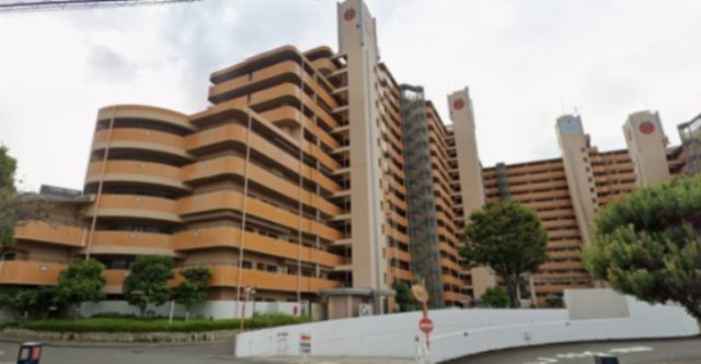 ふぁみーゆ寝屋川セントラルパークC棟の外観