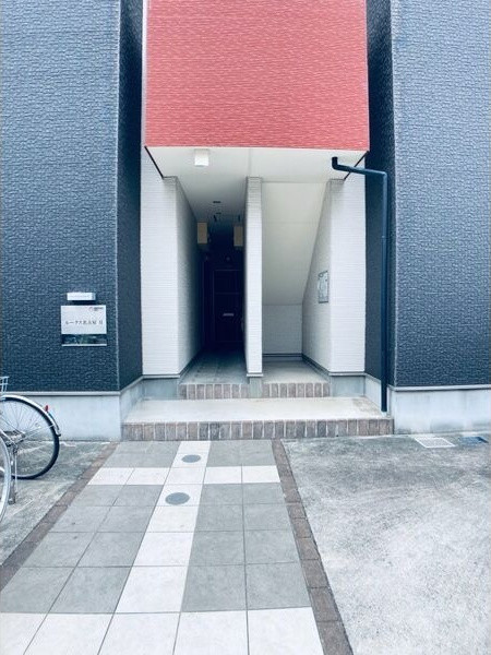 ルークス名古屋 IIのエントランス