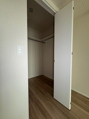 川崎市多摩区菅５丁目の賃貸マンションの収納