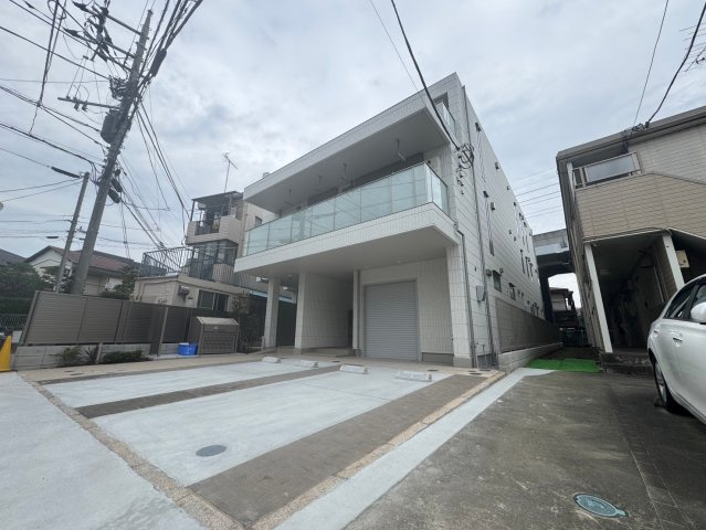 川崎市多摩区菅５丁目の賃貸マンションの外観