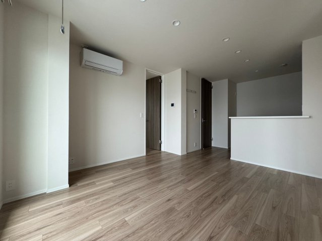 川崎市多摩区菅５丁目の賃貸マンションの居間・リビング