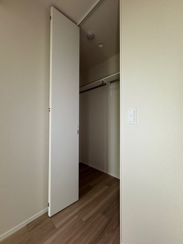 川崎市多摩区菅５丁目の賃貸マンションの収納