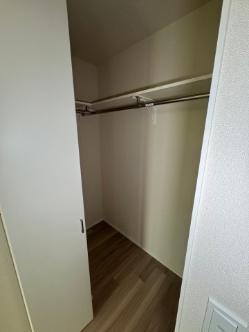 川崎市多摩区菅５丁目の賃貸マンションの収納