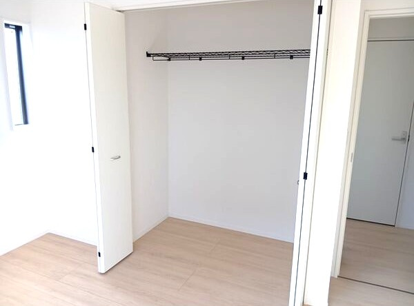 クレイドルガーデン江南市古知野町花霞第１ １号棟の収納