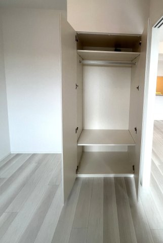 びゅうリエット横浜東神奈川の収納|洋室　収納　※別号室の参考写真です(現況優先・仕様違いの場合あり)