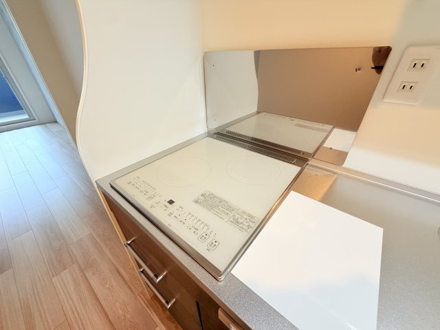 セレニテ西元町アリエのキッチン