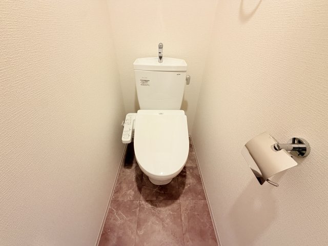 セレニテ西元町アリエのトイレ