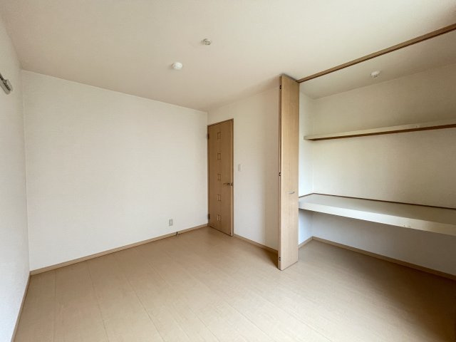 エトワールの洋室|※左右反転・別室の写真になります。