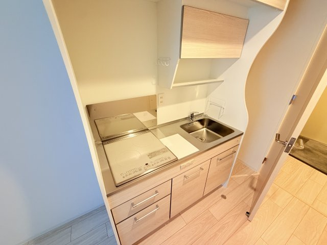 セレニテ西元町アリエのキッチン