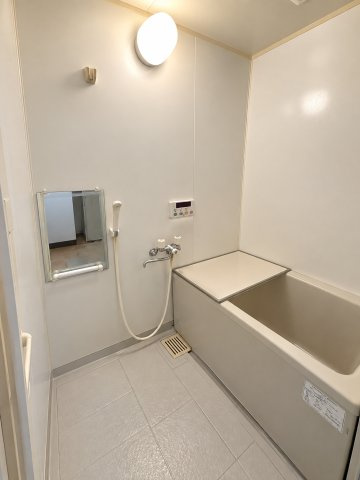 船橋市習志野台3丁目　中古戸建の浴室|※画像の一部はAIを用いて加工・編集しています。実際の状況と異なる場合がありますので、ご了承下さい。1階