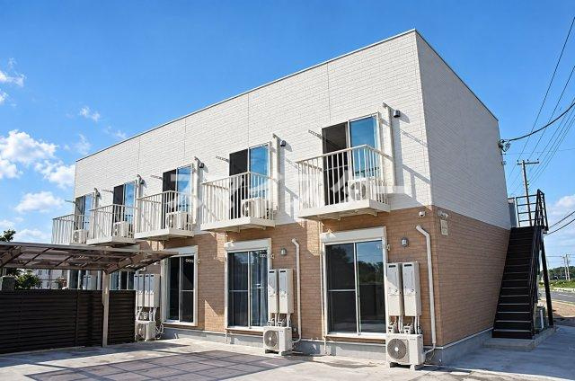 船橋市小室町のアパートの外観