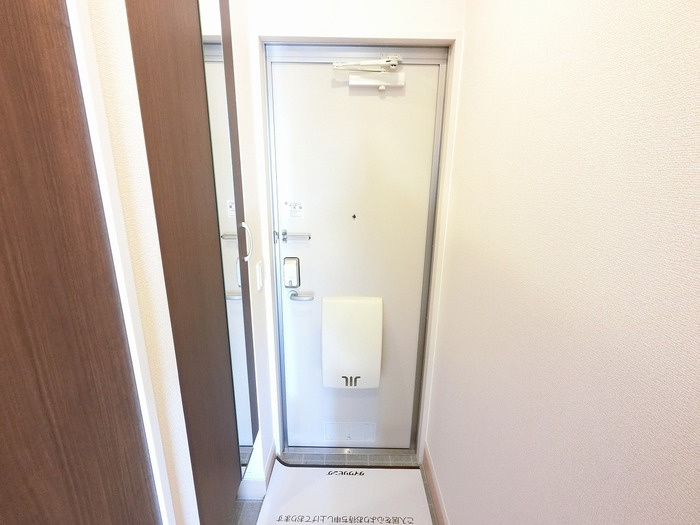 アクシズの玄関|玄関