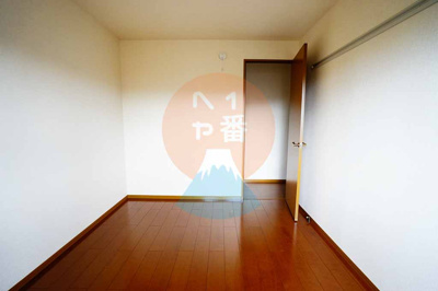 【寝室】 | ハートワード | 寝室6帖です　※参考写真です