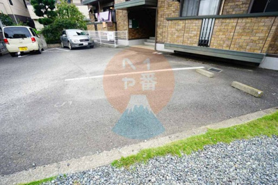 【駐車場】 | ハートワード | 駐車場です