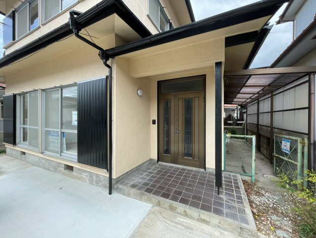 姫路市広畑区蒲田の中古一戸建のエントランス