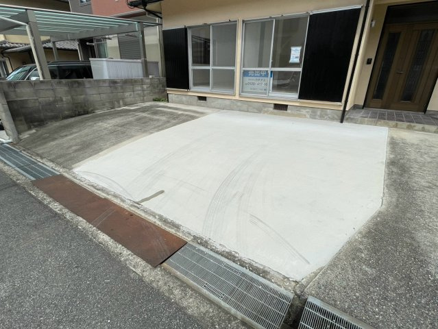 姫路市広畑区蒲田の中古一戸建の駐車場