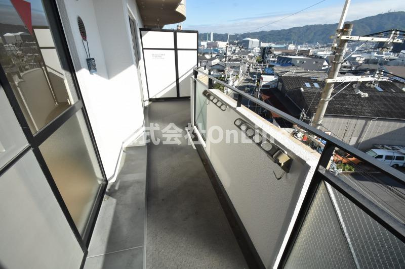 東大阪市今米１丁目の賃貸マンションのバルコニー