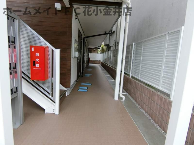 【エントランス】 | リブリ・学園東町 | 清潔なエントランスです