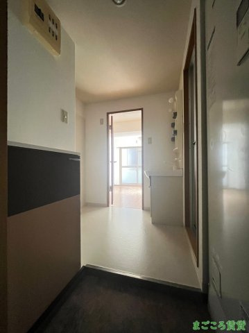 【玄関】 | ミーネ新町弐番館