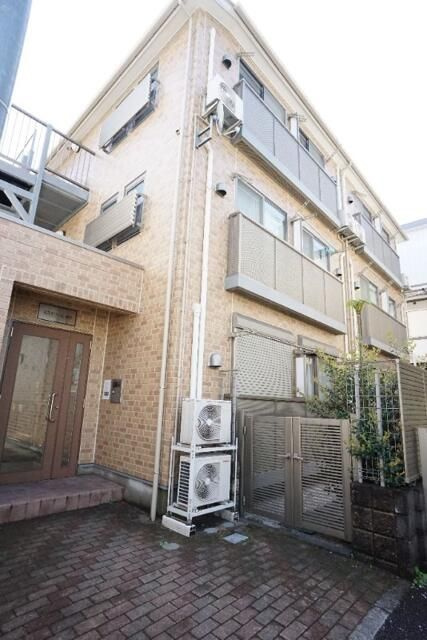 エスポワール新宿の外観