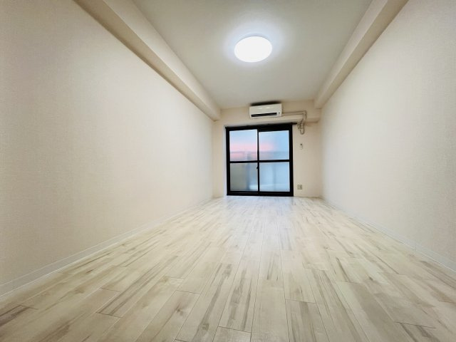 【居間・リビング】シャンブル甲東園
