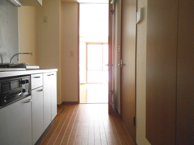エスポワールの玄関|玄関から見たお部屋です☆