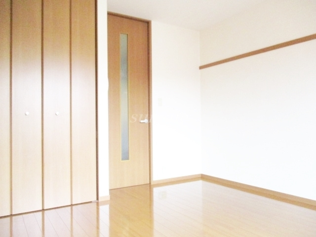 エスポワールの寝室|窓側からのアングルです☆