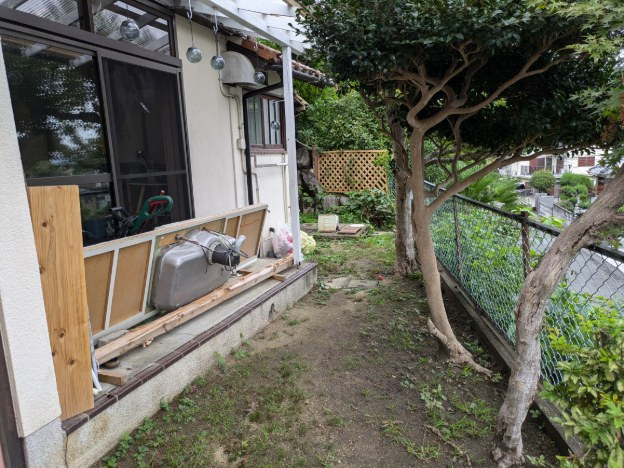 生駒市軽井沢町戸建ての庭