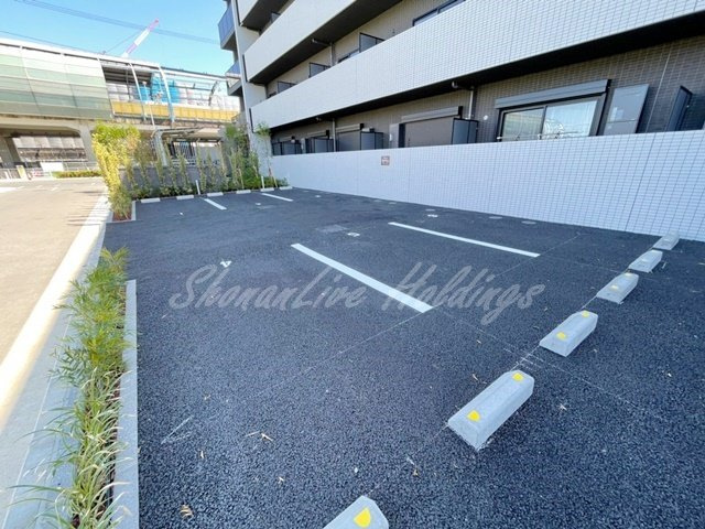 グランシャリオの駐車場