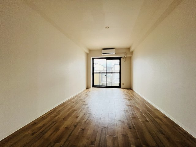 【居間・リビング】シャンブル甲東園