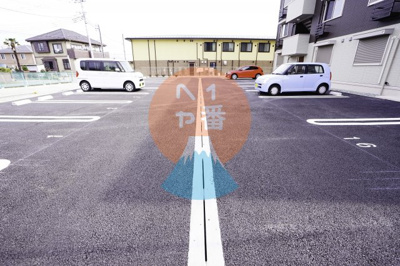 【駐車場】 | コンフォルト | 駐車場