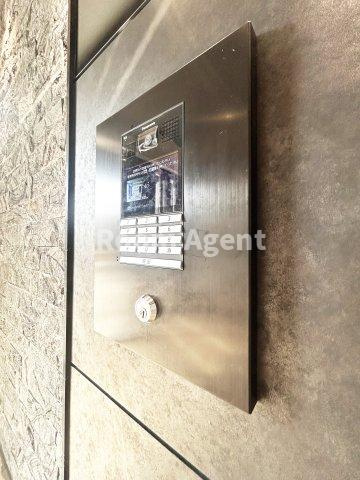 S-RESIDENCE黒川本通一丁目のエントランス