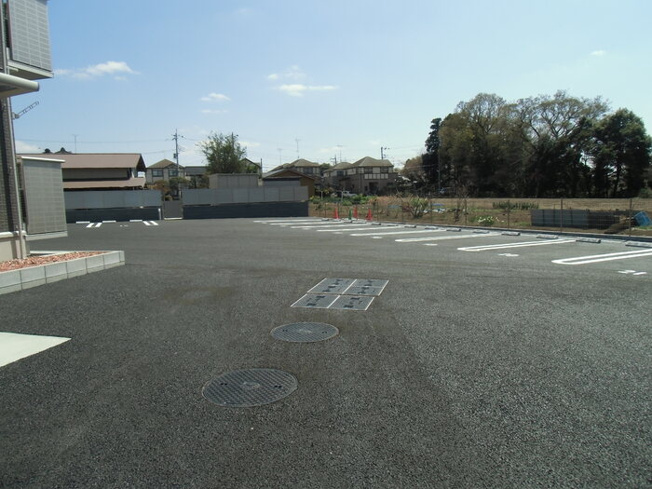 【駐車場】 | グランヒル | 駐車場