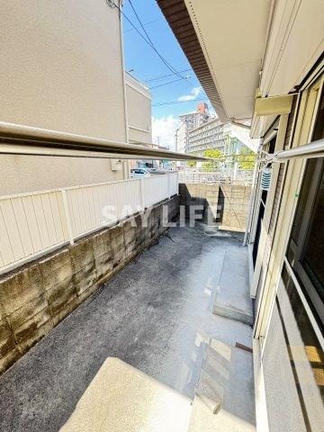 エトワールヴィルーR植松町のバルコニー