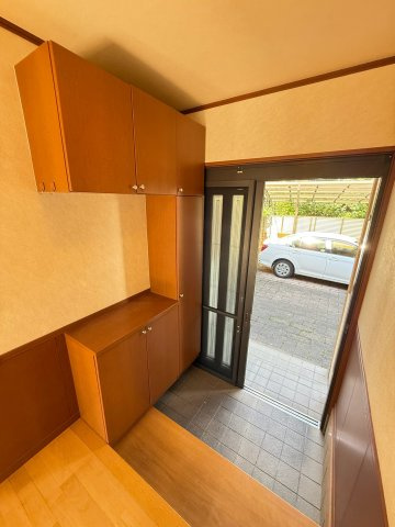 上賀茂岡本町戸建の玄関