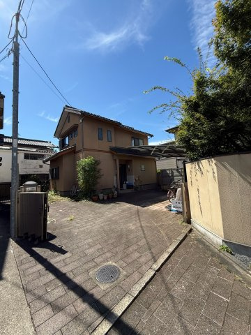 上賀茂岡本町戸建の前面道路含む現地写真
