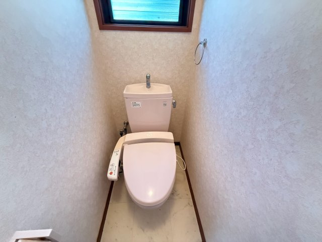上賀茂岡本町戸建のトイレ