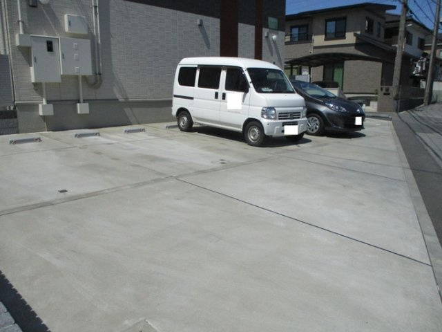 ｂ．セミカの駐車場|駐車場があります