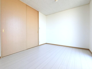 【寝室】