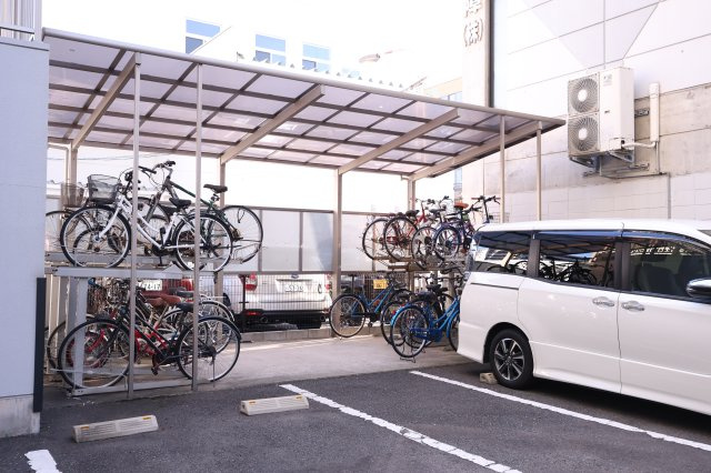 アヴァンセ片野グランデの駐車場