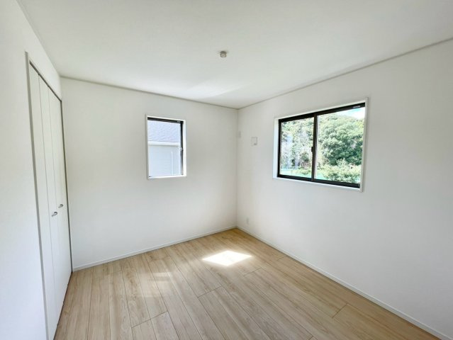 クレイドルガーデン姫路市広畑区西蒲田第１８の洋室