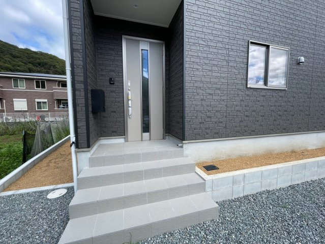 クレイドルガーデン姫路市広畑区西蒲田第１８のエントランス